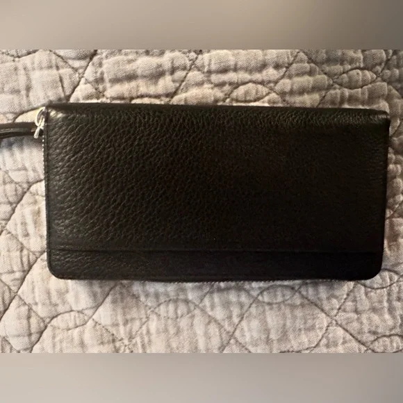 KATE SPADE! Black Leather Zippy Wallet - Picture 2 of 5